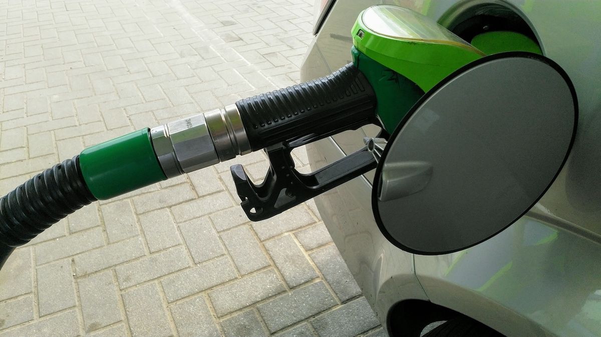 Slovinsko snižuje daň na pohonné hmoty. Ale jen mimo dálnice